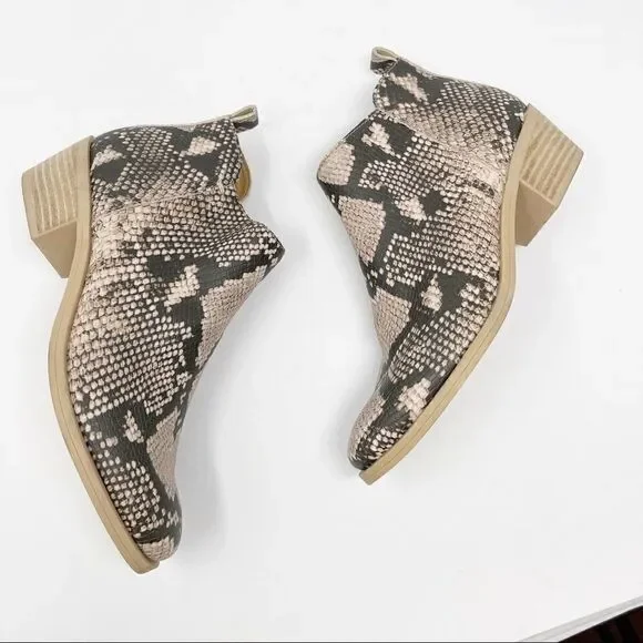 Dolce Vita Snake Grey Embossed Booties Size 6.5 - Picture 4 of 8